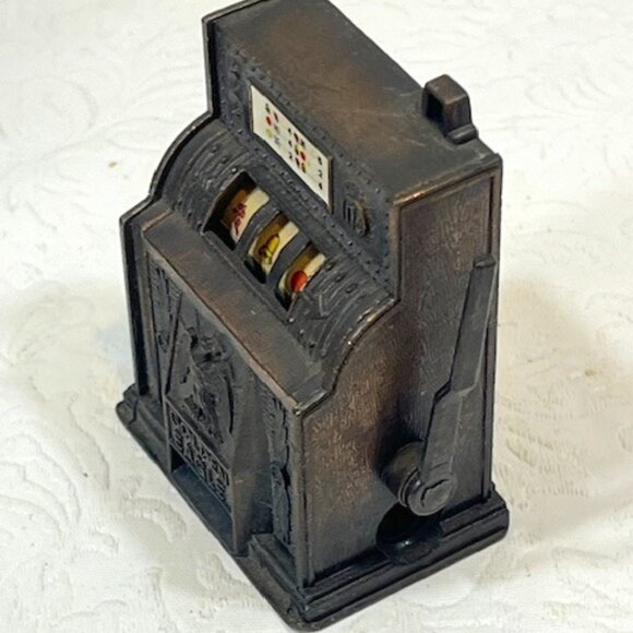 VTG Diecast Metal Toy Mini Pencil Sharpener Slots Machine w/Movable Lever2"x2.5 - Picture 2 of 11